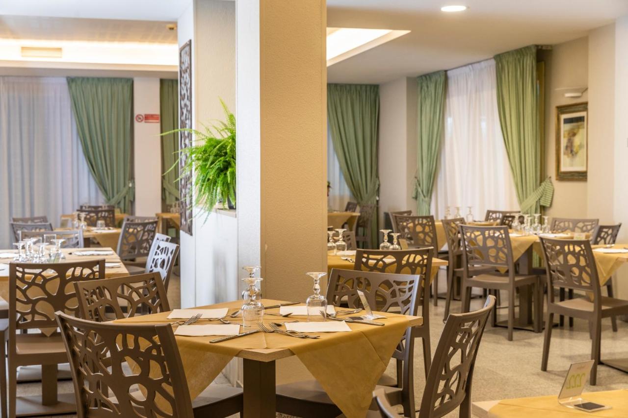 Hotel San Remo Martinsicuro Zewnętrze zdjęcie